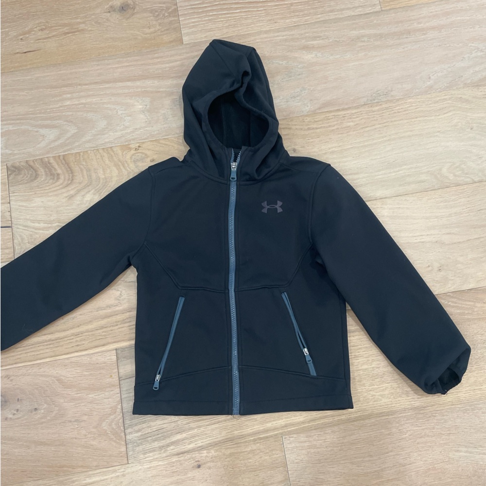 Under Armour, lightweight spring or fall jacket. Size 7. Excellent condition.